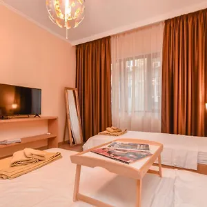 https://dream-apartment-the-library-3-bdr-2-bthr.sofiahotelsbg.com