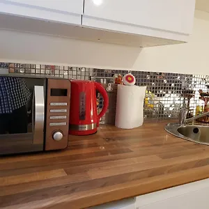 https://the-new-yorker-mini-studio-with-parking.yorkshirehotels.net