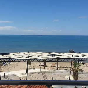 https://vila-tirona.albaniahotels.org